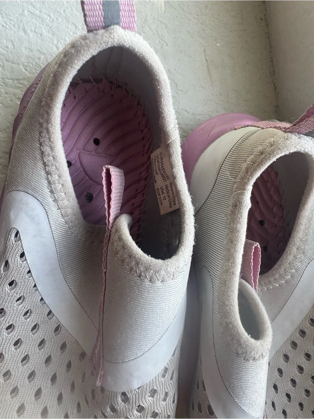 Rugged Shark Kids  Slip-On Mesh Shoed in Light Gray and Pink